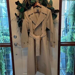 GAP Women’s Trench Coat Classic Double-Breasted Style
